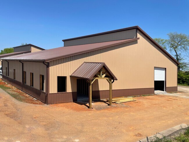 Plus de détails pour 1080 International Blvd, Clarksville, TN - Industriel à louer