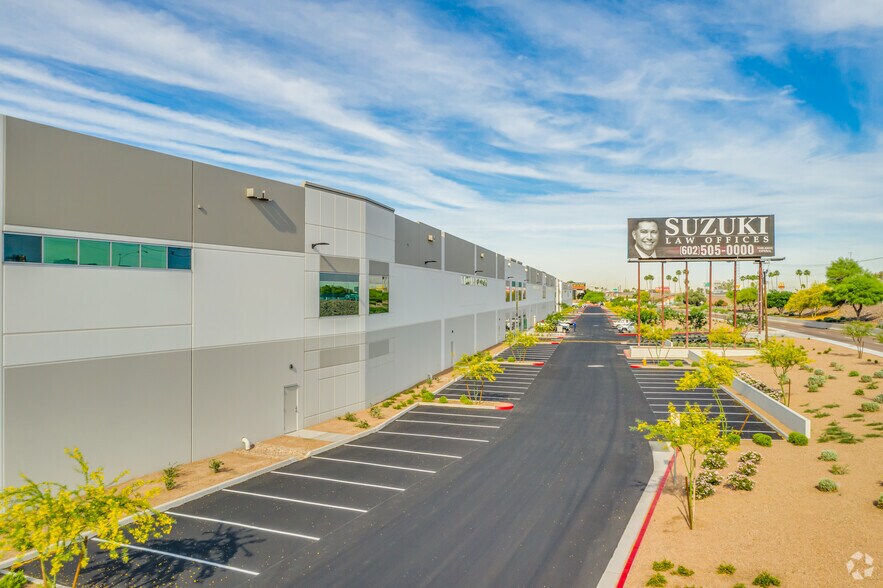 2125 S 7th St, Phoenix, AZ à louer - Photo du bâtiment - Image 3 de 7