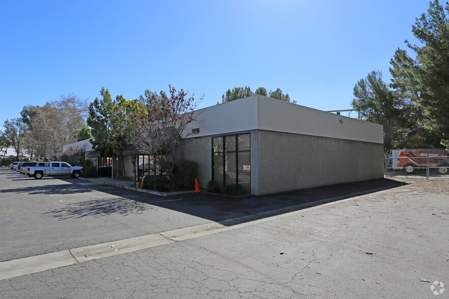 301 Enterprise St, Escondido, CA à louer - Photo du bâtiment - Image 2 de 4