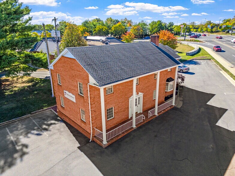 650 Millwood Ave, Winchester, VA à louer - Photo du bâtiment - Image 2 de 28