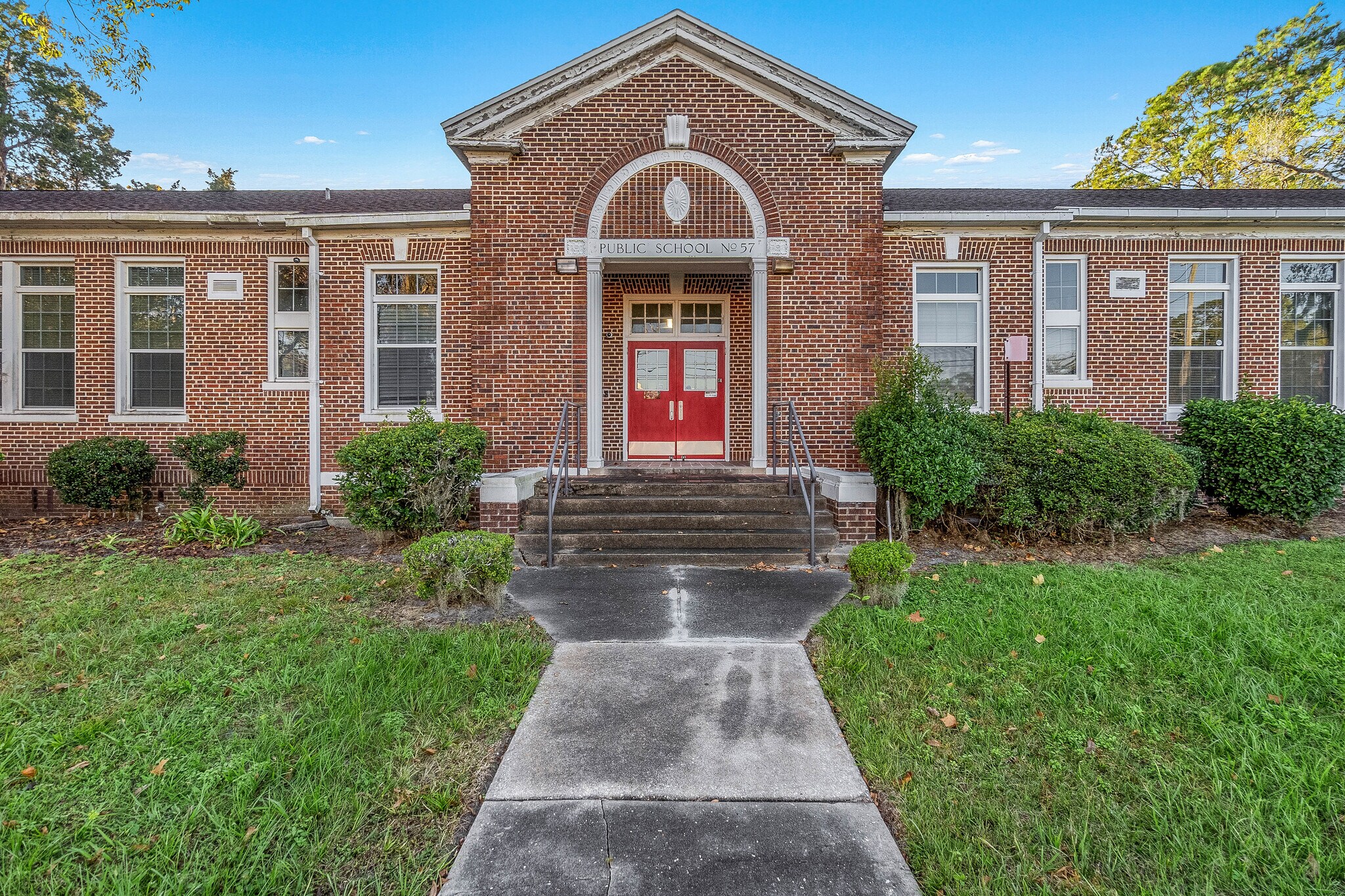 5710 Wesconnett Blvd, Jacksonville, FL à louer Photo principale- Image 1 de 54