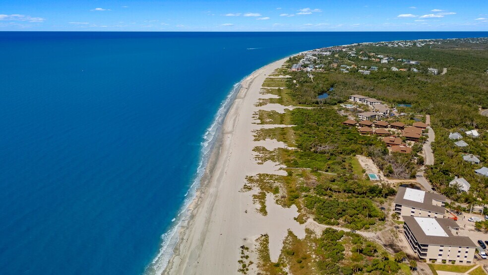 1801 Olde Middle Gulf Dr, Sanibel, FL à vendre - Photo du bâtiment - Image 2 de 38