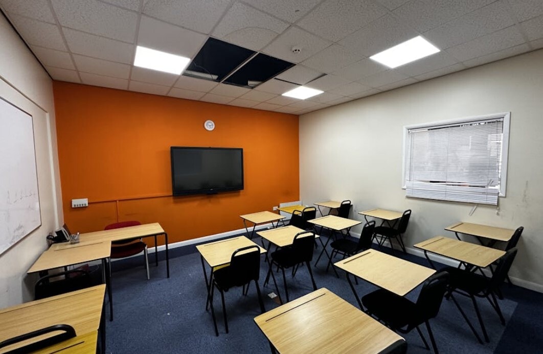 Waterside, Solihull, WMD B90 1UE - Unité 3 -  - Photo intérieure - Image 1 of 1