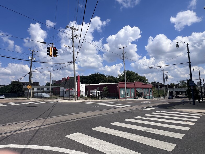 36 E Ge Patterson Ave, Memphis, TN for sale - Building Photo - Image 2 of 10
