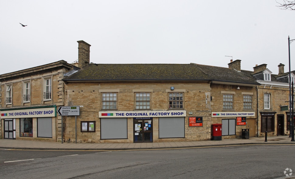 1-3 Market Pl, Peterborough for lease - Primary Photo - Image 1 of 2