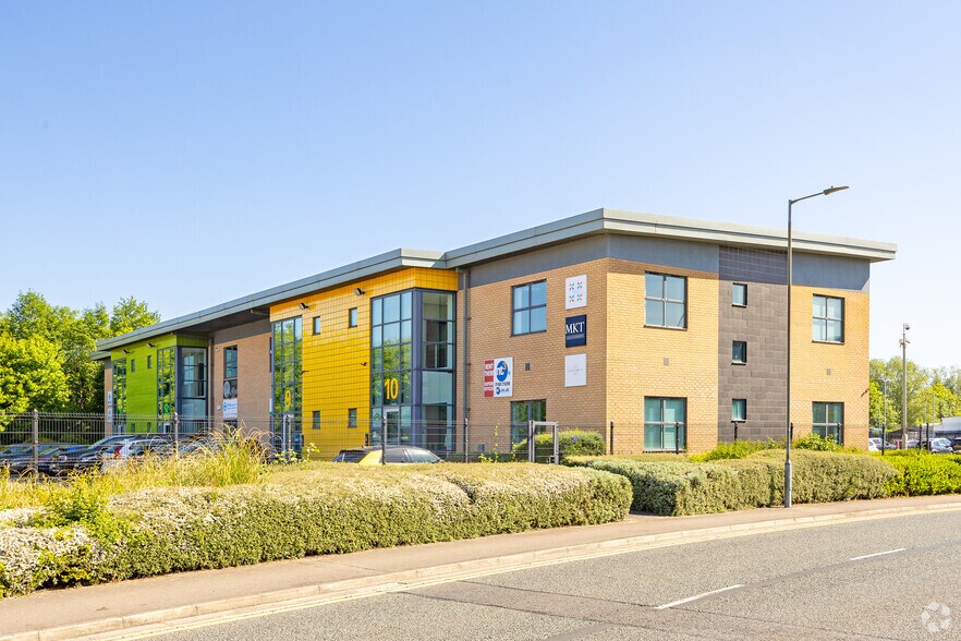 Henry Boot Way, Hull à louer - Photo du bâtiment - Image 2 de 4