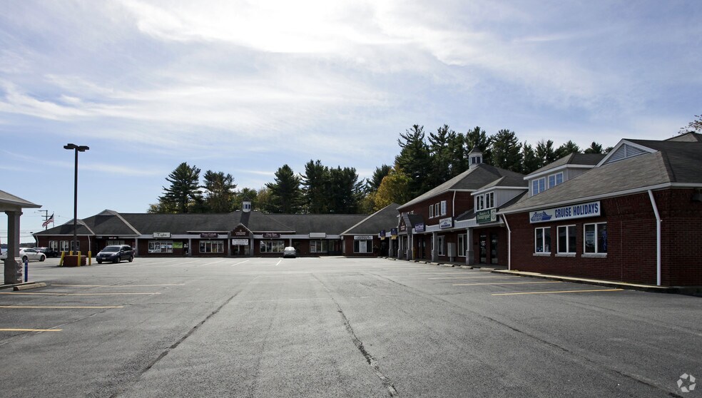 348-350 Bedford St, Lakeville, MA à louer - Photo du bâtiment - Image 2 de 5