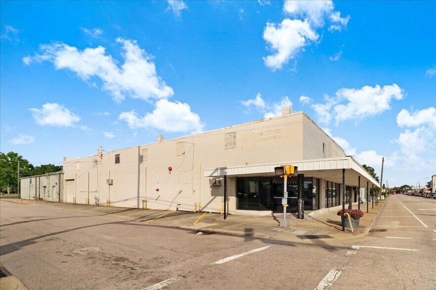 501 E Market St, Smithfield, NC à louer - Photo du bâtiment - Image 3 de 39