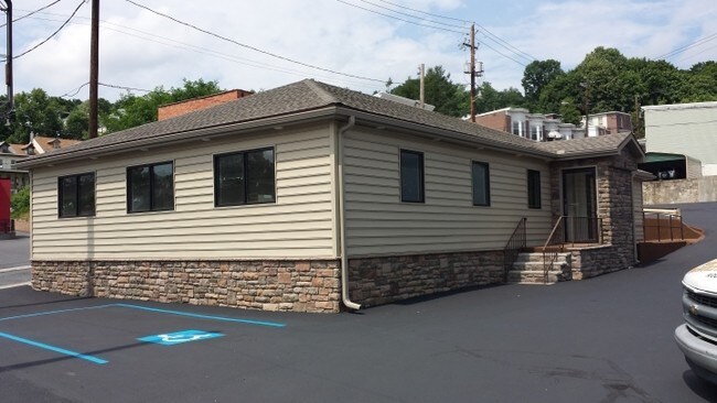 More details for 90 N Claude a Lord Blvd, Pottsville, PA - Retail for Sale