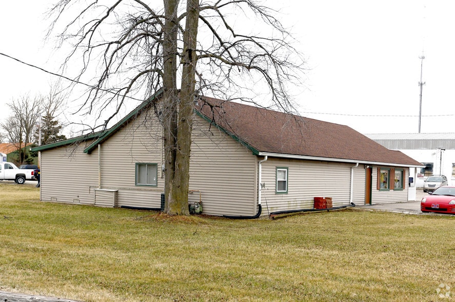 1311 W Main St, Greenfield, IN for lease - Building Photo - Image 2 of 2