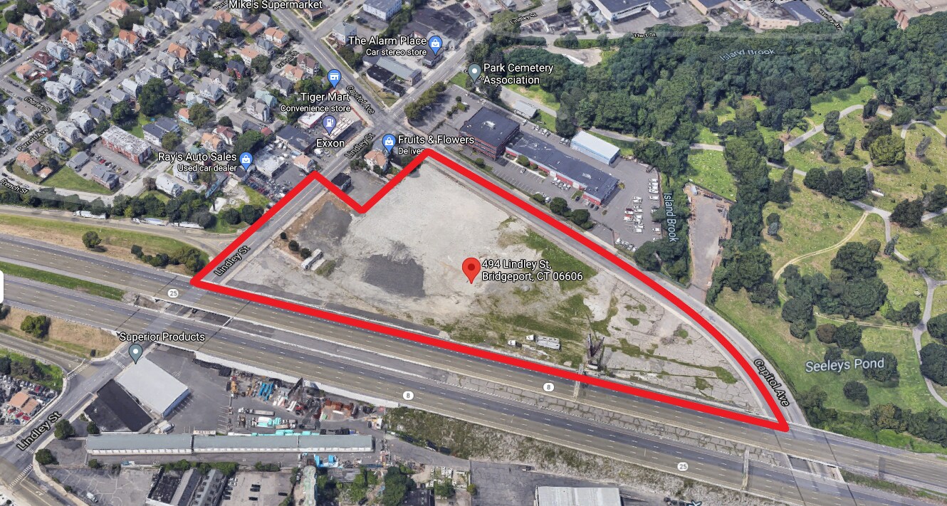 500 Lindley St, Bridgeport, CT à louer Photo du bâtiment- Image 1 de 4