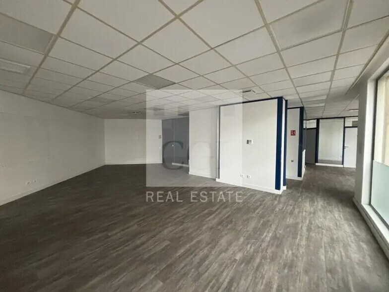 7 Avenue Antoine Dutriévoz, Villeurbanne for lease - Building Photo - Image 3 of 9