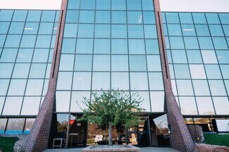 Plus de détails pour 770 N Cotner Blvd, Lincoln, NE - Bureau à louer