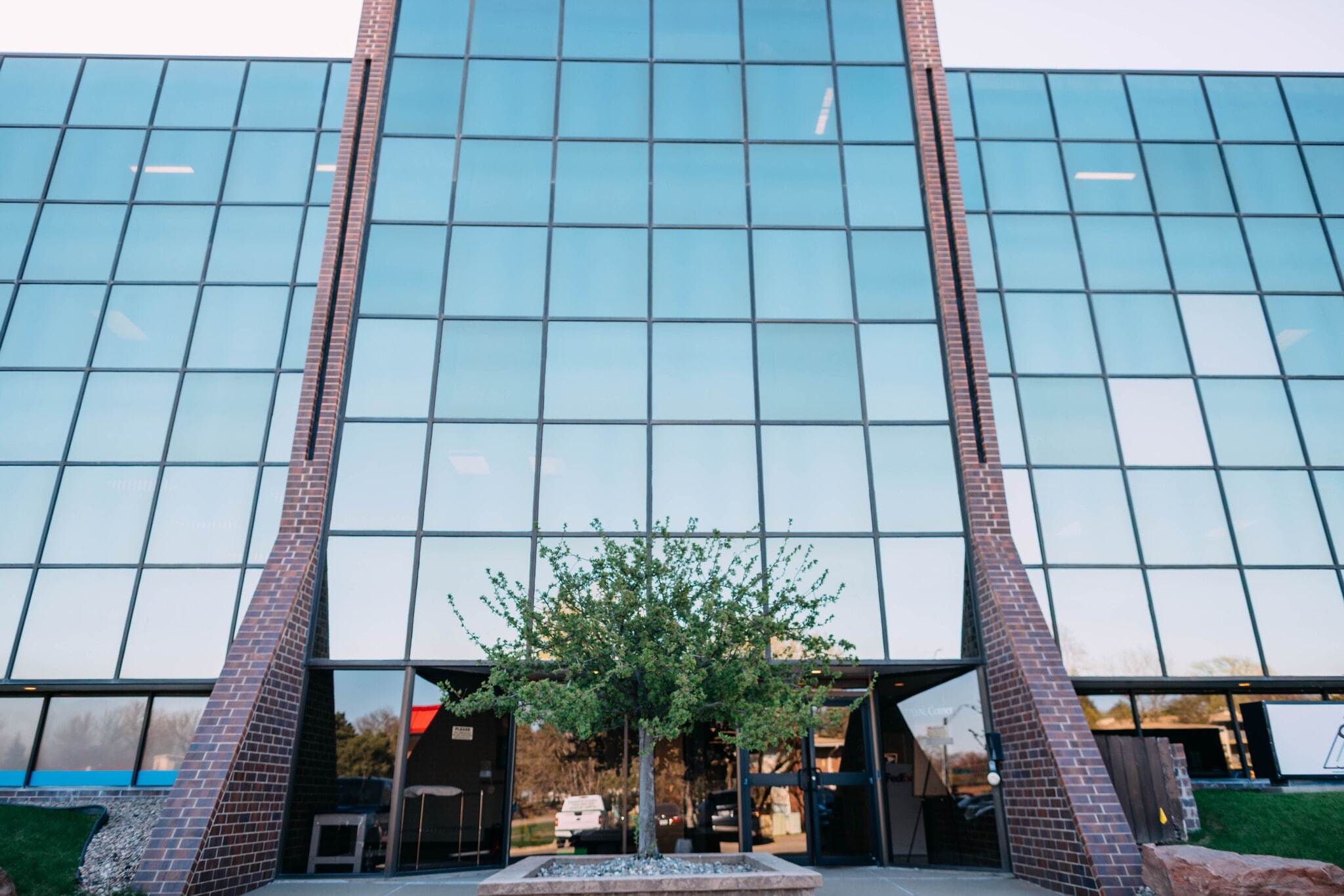 770 N Cotner Blvd, Lincoln, NE for lease Primary Photo- Image 1 of 11