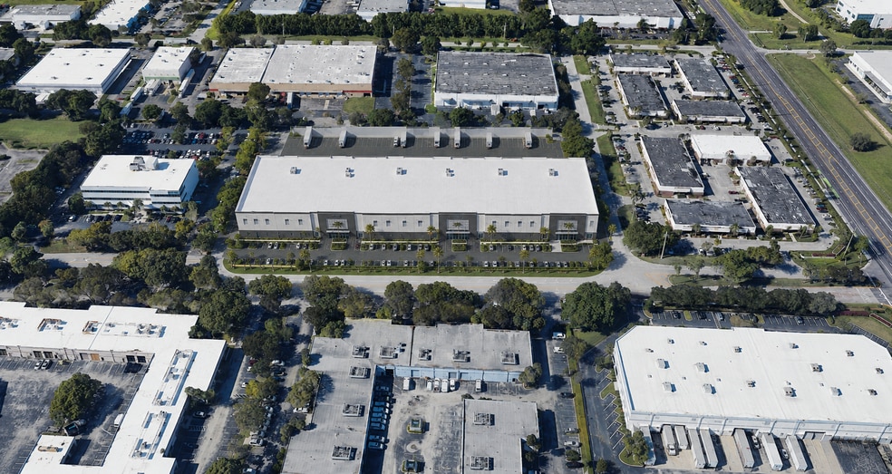 5361-5381 NW 33rd Ave, Fort Lauderdale, FL for lease - Building Photo - Image 2 of 3