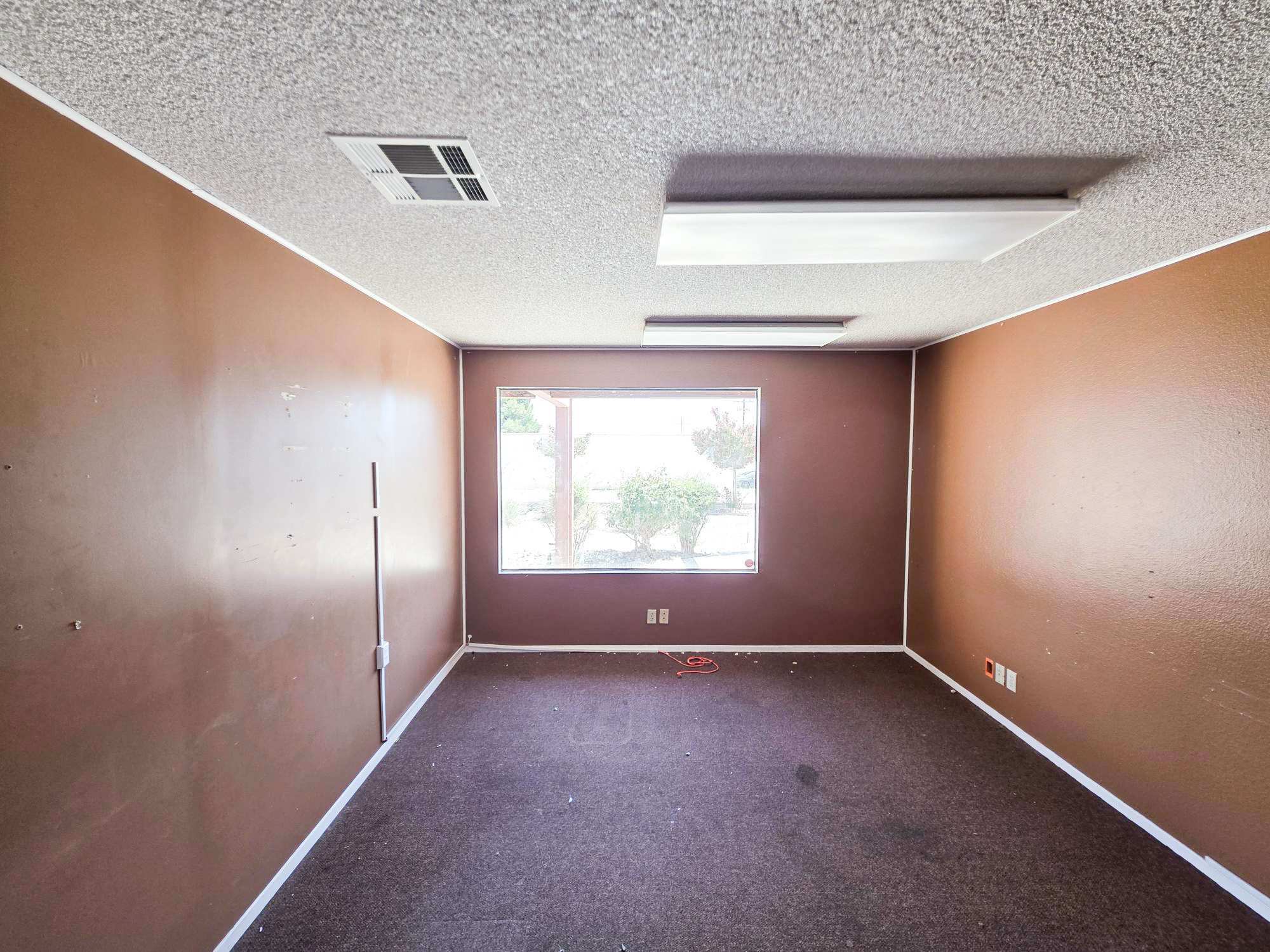 16048 Tuscola Rd, Apple Valley, CA à louer Photo intérieure- Image 1 de 4