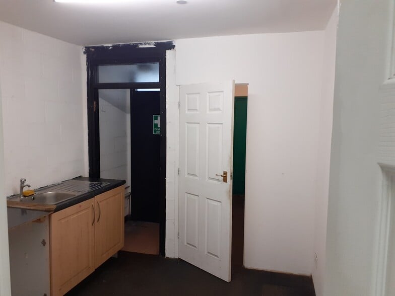 Spalding Rd, Sutterton for sale - Interior Photo - Image 3 of 3