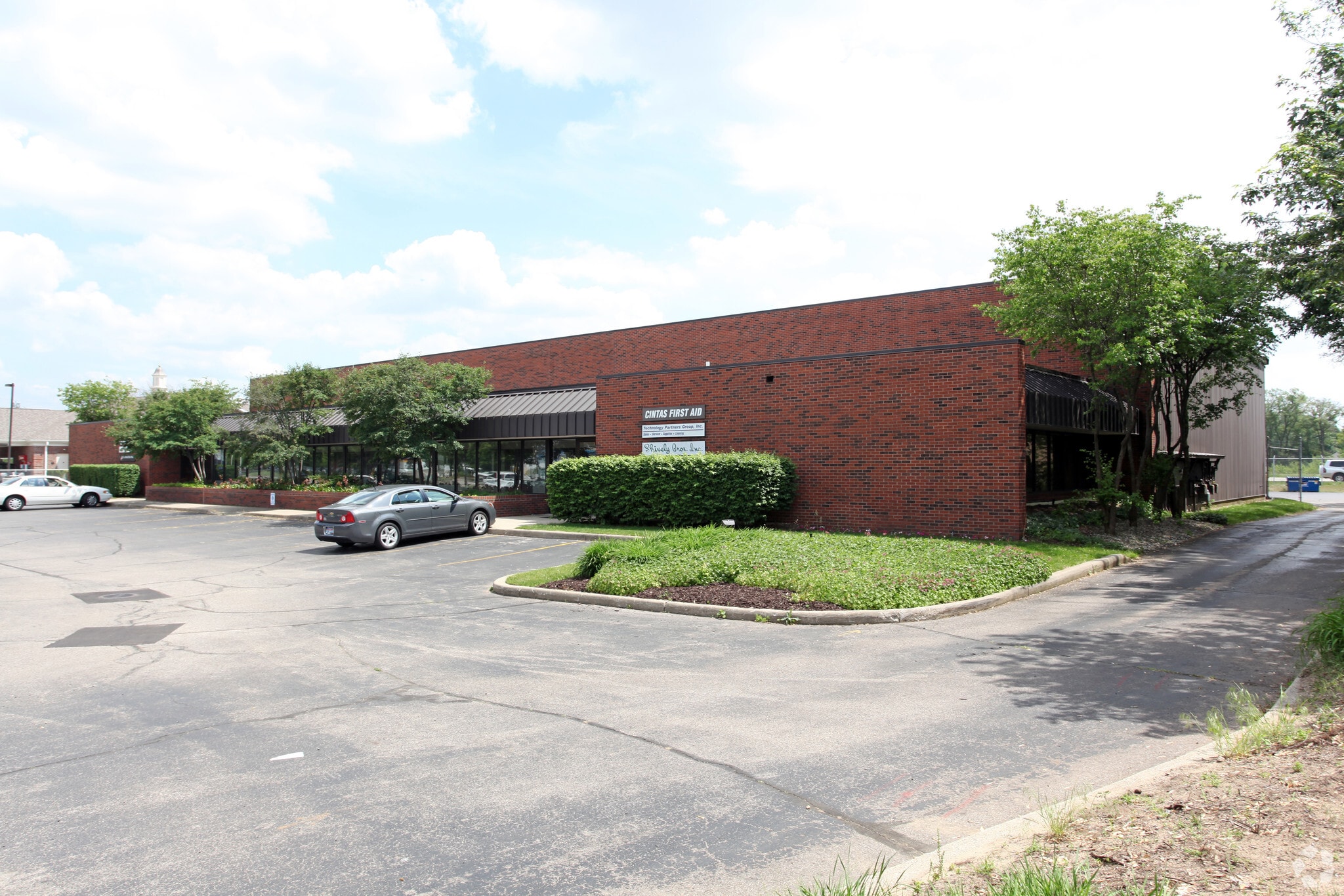 88 54th St SW, Grand Rapids, MI for lease Primary Photo- Image 1 of 10