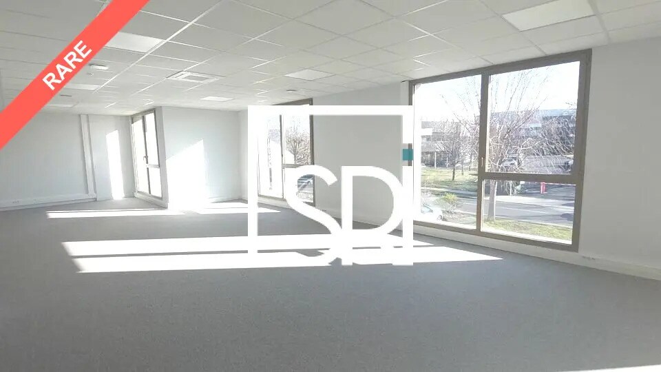 Office in Clermont-Ferrand for lease Building Photo- Image 1 of 23