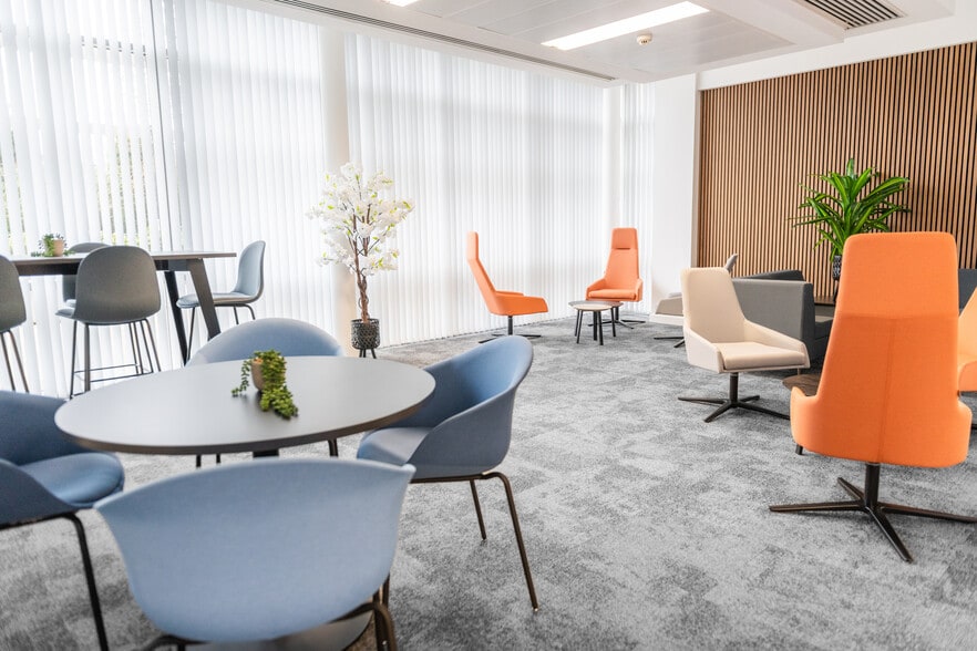 7 Phoenix Crescent, Bellshill à louer - Photo du bâtiment - Image 3 de 5