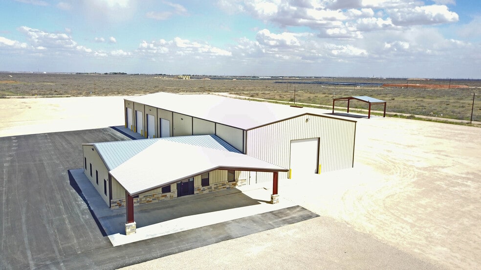 1170 S Saulsbury Ave, Odessa, TX for lease - Building Photo - Image 2 of 24