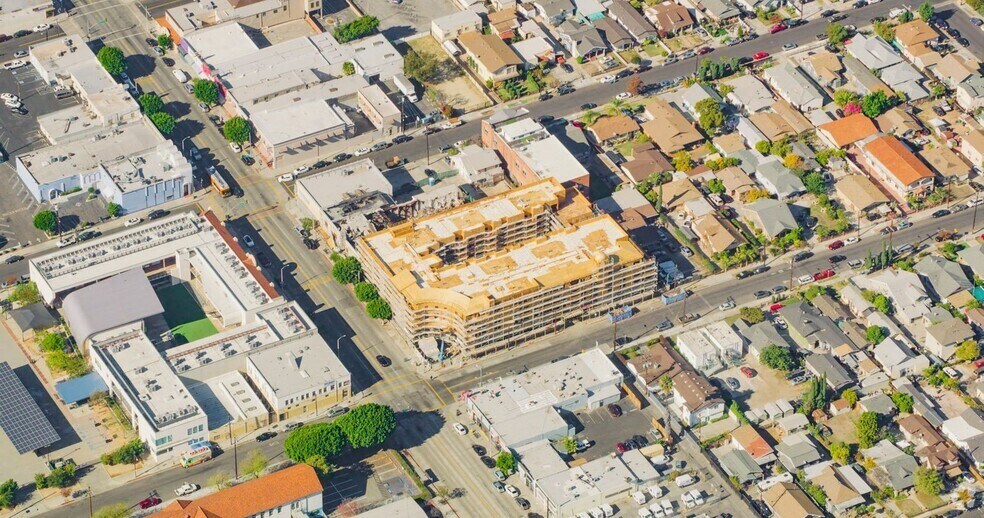 111 N Rowan Ave, Los Angeles, CA à louer - Aérien - Image 3 de 3