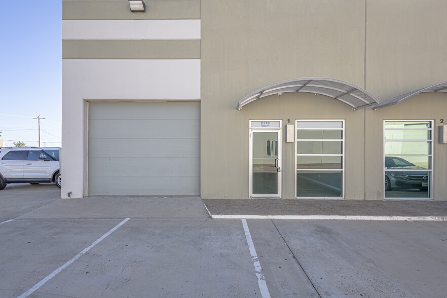 6318 Krone Ln, Laredo, TX for lease - Building Photo - Image 2 of 22