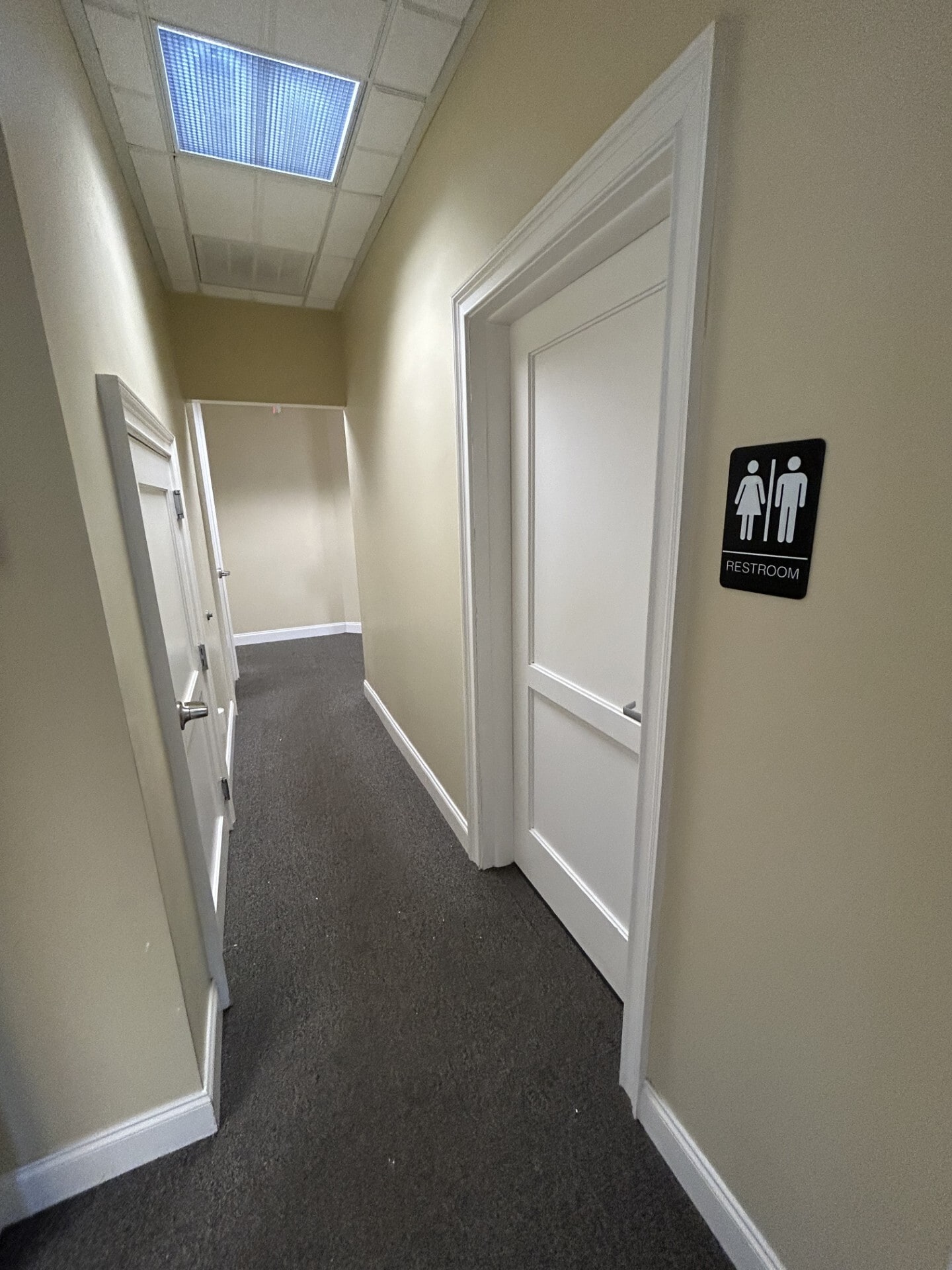 1417 Stuart Engals Blvd, Mount Pleasant, SC for lease Interior Photo- Image 1 of 11