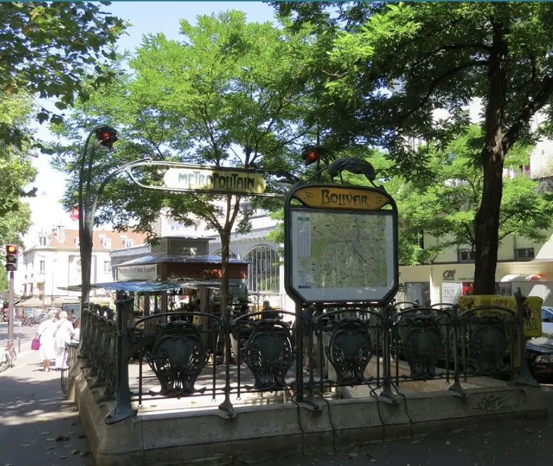 Retail in Paris for lease Building Photo- Image 1 of 4