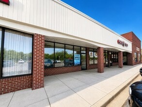 535 Fairway Dr, Naperville, IL à louer Photo intérieure- Image 1 de 12