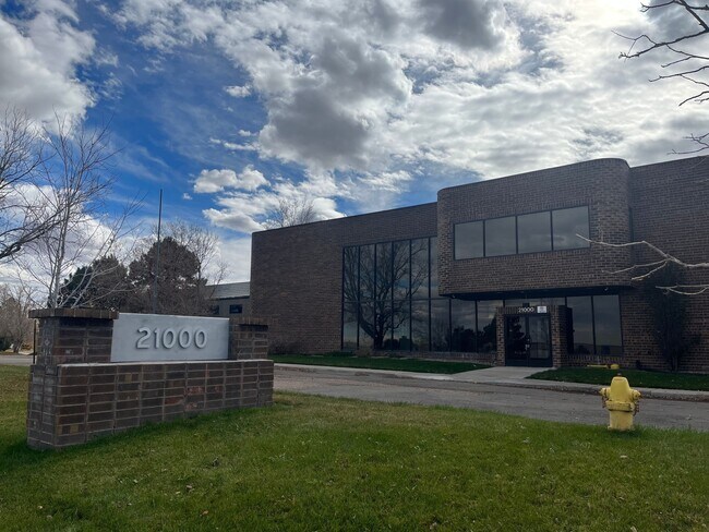 Plus de détails pour 21000 E 32nd Pky, Aurora, CO - Industriel à louer