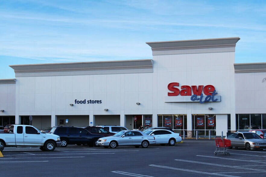 George Jenkins Blvd & Wabash Ave, Lakeland, FL à louer - Photo du bâtiment - Image 1 de 3