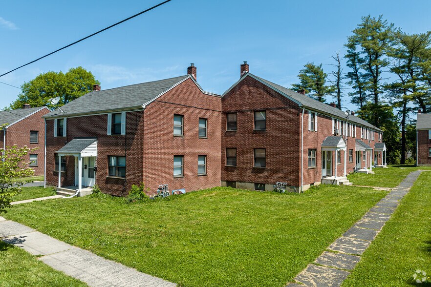 35 Woodland Dr, Hartford, CT à vendre - Photo du bâtiment - Image 1 de 98