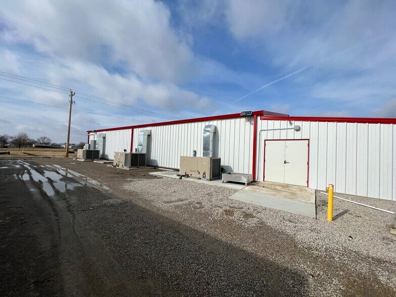 13912 N 3977 Rd, Dewey, OK à vendre - Photo du bâtiment - Image 3 de 11