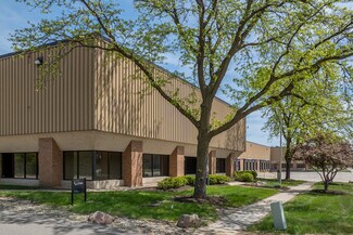 Plus de détails pour 2440 Pratt Blvd, Elk Grove Village, IL - Industriel à vendre