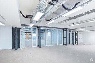 22-32 Rue De Clignancourt, Paris à louer Photo intérieure- Image 2 de 6