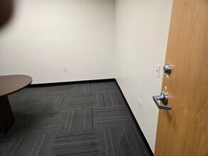 7220 N Lindbergh Blvd, Hazelwood, MO à louer Photo intérieure- Image 2 de 4