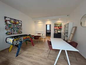 Rue Rodrigues Pereire, Bordeaux for lease Interior Photo- Image 2 of 7