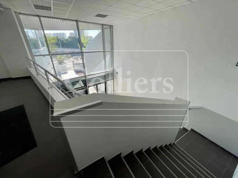 206 Bis Boulevard De Plombieres, Marseille à louer - Photo intérieure - Image 3 de 12