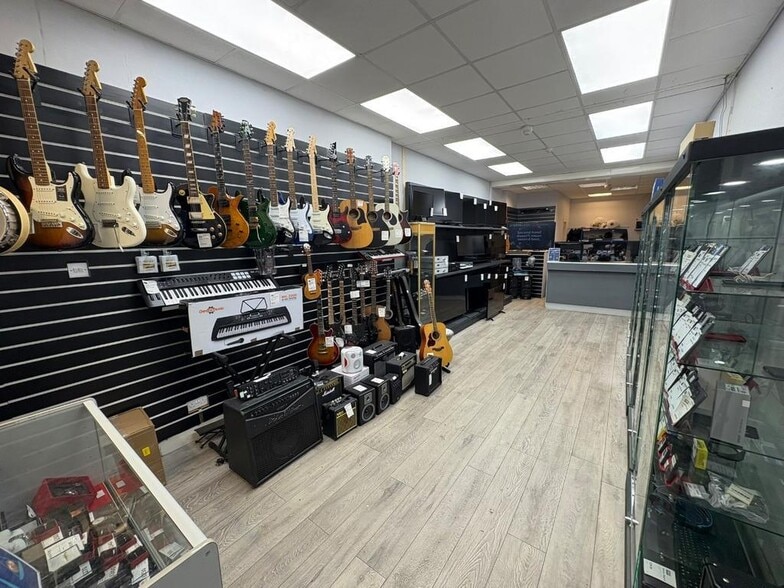 63 Elm Row, Edinburgh à vendre - Photo du bâtiment - Image 3 de 11