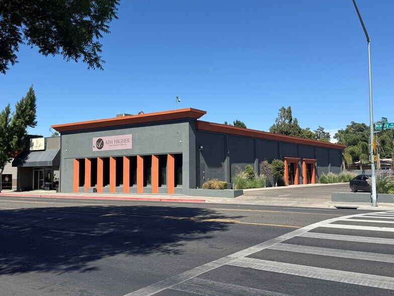318 McHenry Ave, Modesto, CA for sale - Building Photo - Image 1 of 8