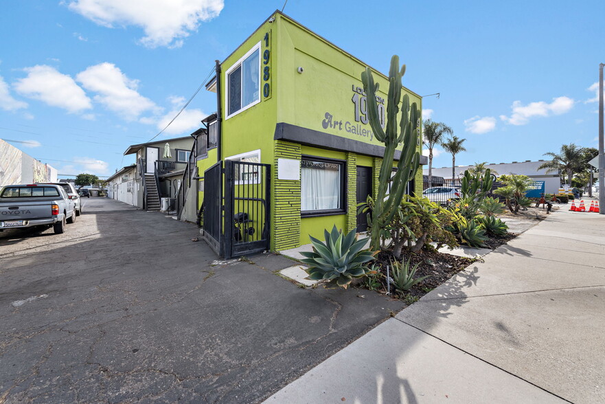 1980 Placentia Ave, Costa Mesa, CA à louer - Photo du bâtiment - Image 1 de 9