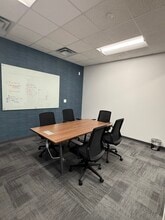 2751 S Dixie Hwy, West Palm Beach, FL for lease Interior Photo- Image 2 of 7