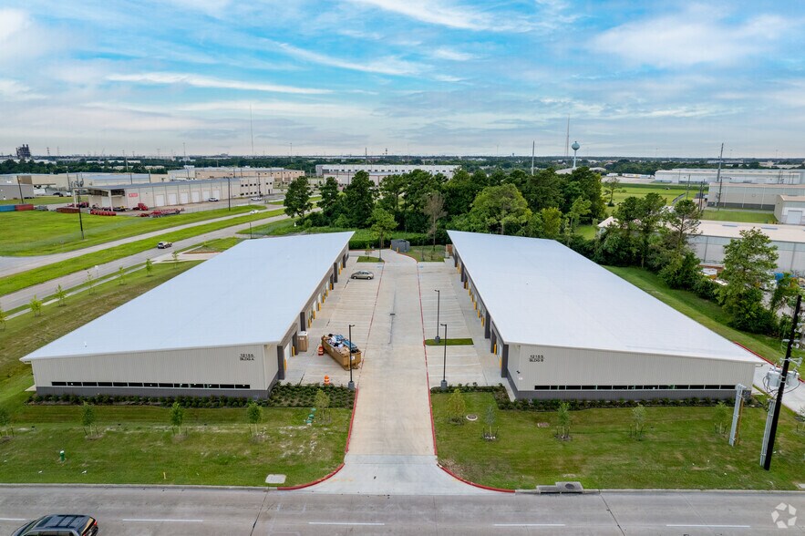 12155 Cutten Rd, Houston, TX à louer - Aérien - Image 3 de 17