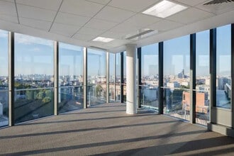 Office in Châtillon for lease Interior Photo- Image 1 of 1