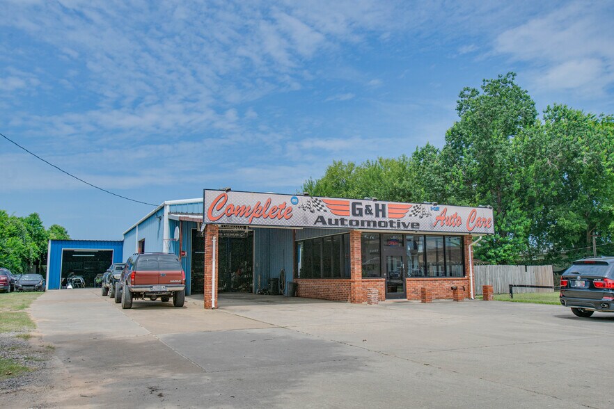 21123 Rhodes Rd, Spring, TX à vendre - Photo du bâtiment - Image 3 de 10