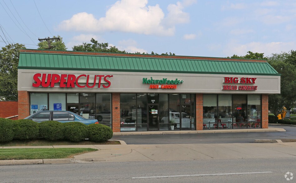 3070 Far Hills Ave, Dayton, OH à louer - Photo du bâtiment - Image 2 de 3