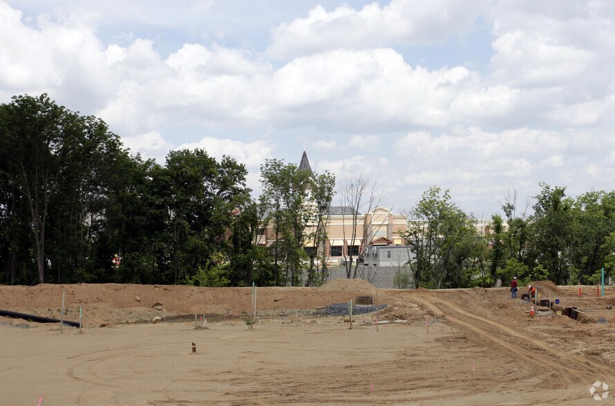 1373 Wilmington Pike, Glen Mills, PA for lease - Building Photo - Image 2 of 18