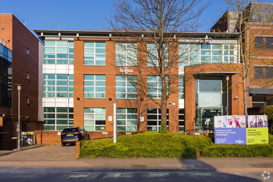 41 London Rd, Reigate for lease - Building Photo - Image 1 of 12