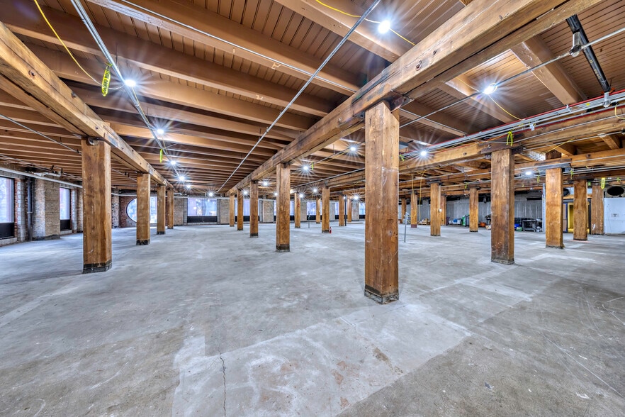 550 W Randolph St, Chicago, IL à louer - Photo du bâtiment - Image 3 de 7